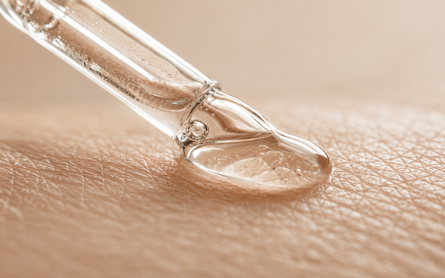 Intensive Hydration professional cosmetic delivery detail